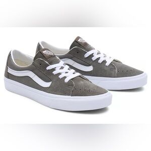 Women’s or Men’s Vans SK8-Low Sneakers Size 9.5 Mens and Women’s Size 11